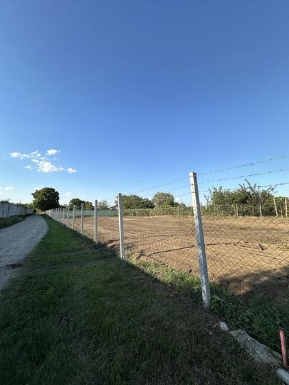Spațiu comercial, în Petrești
