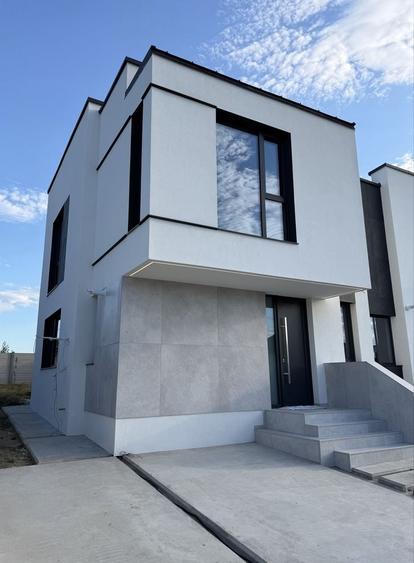 Casă cu 4 camere în Făcăi