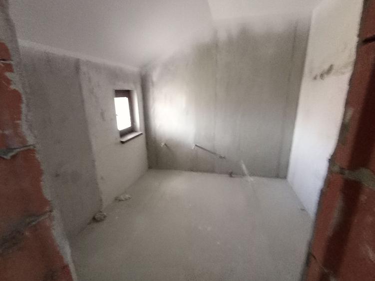 Casă individuală cu 5 camere cu Canalizare în Sânandrei