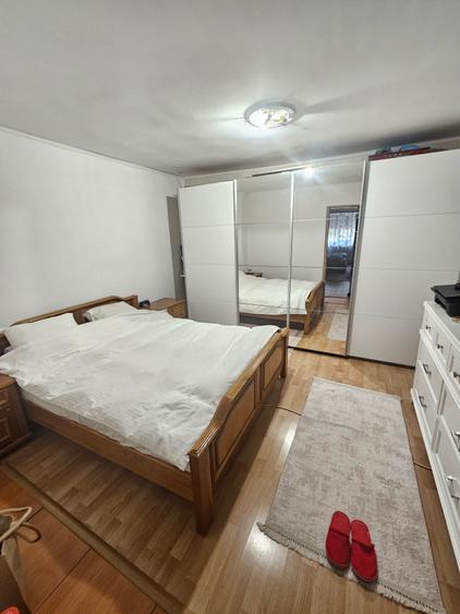 Casă cu 3 camere cu Canalizare în Chitila
