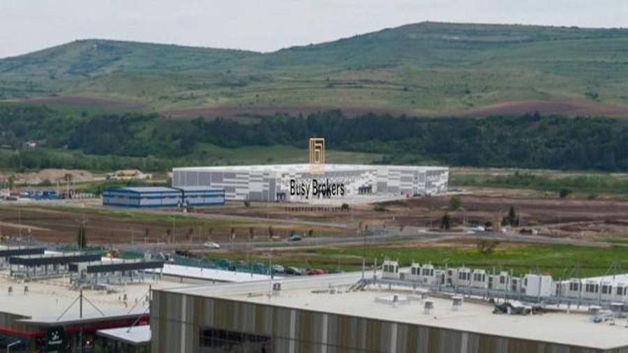 Spațiu industrial, de 1,300 mp, în Luna de Sus
