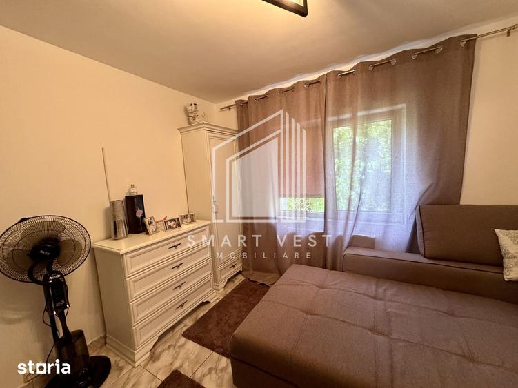 Apartament cu 4 camere decomandat în Micro 16