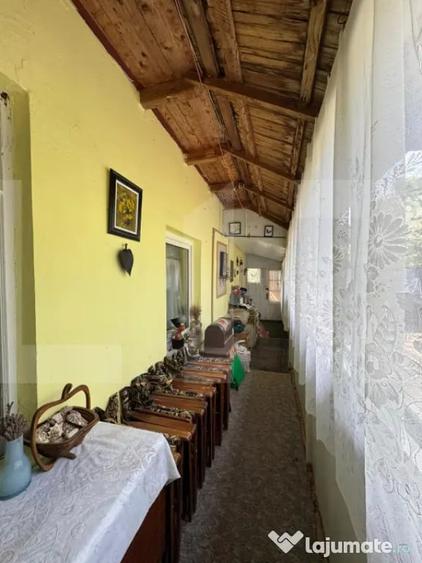 Casă cu 2 camere cu Teren 1200 Mp în Călinești