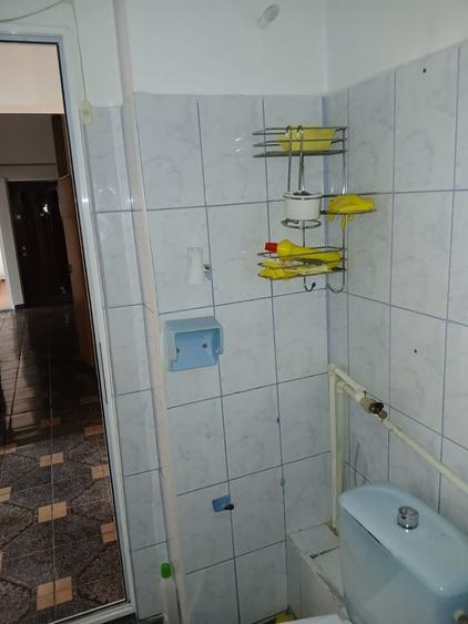 Apartament cu 3 camere decomandat în Aleea Tudor Neculai