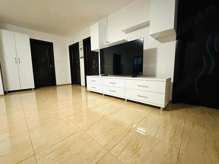 Casă cu Teren 250 Mp în Central