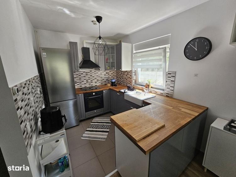 Apartament cu 3 camere decomandat în Central