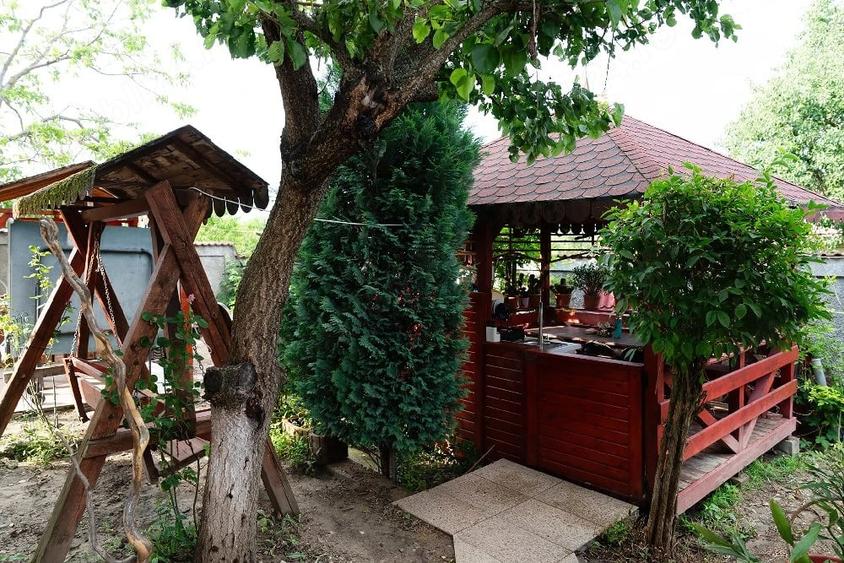 Casă cu 4 camere cu Teren 1429 Mp în Căzănești (Milcoiu)