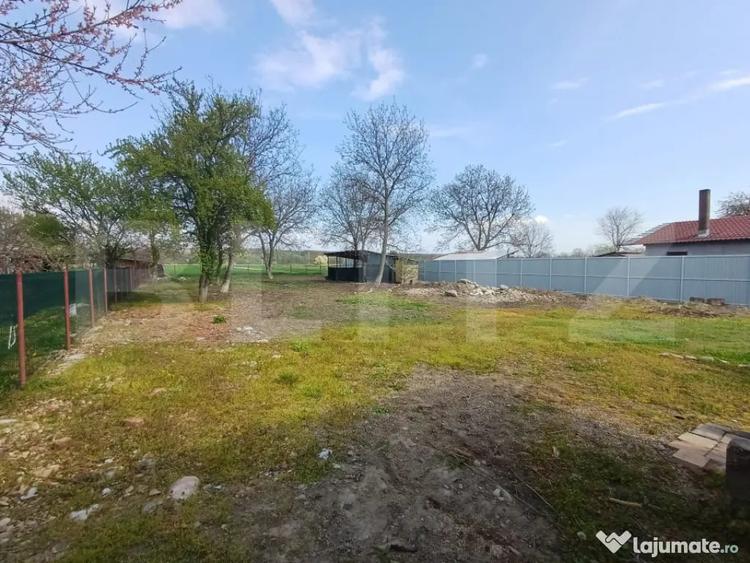 Casă cu 3 camere cu Teren 1000 Mp în Central