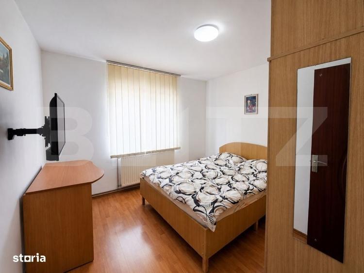 Apartament cu 3 camere decomandat în Micro 12