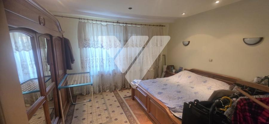 Casă individuală cu 5 camere cu Canalizare în Țiglari