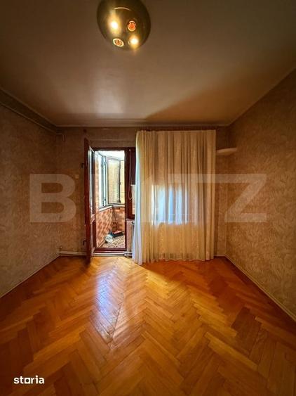 Apartament cu 4 camere semidecomandat în Port