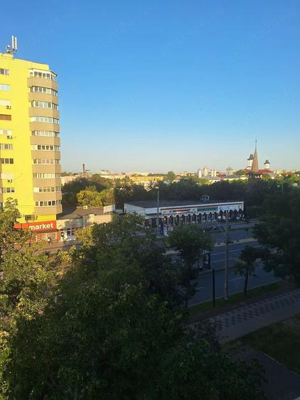 Apartament cu 3 camere decomandat în Nord