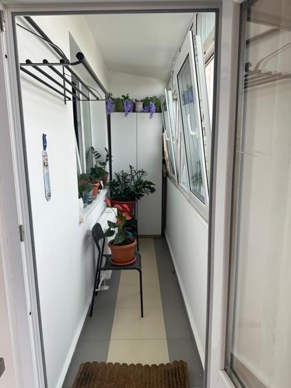 Apartament cu 3 camere semidecomandat în Ștefan cel Mare