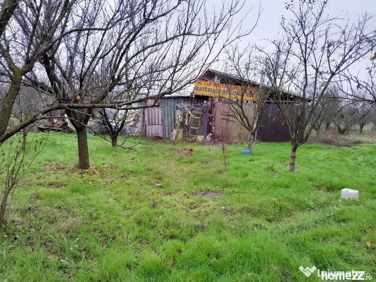 Casă cu 3 camere cu Teren 15000 Mp în Bărcănești