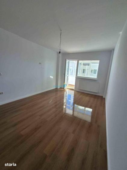 Apartament cu 3 camere decomandat în Mioriței