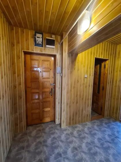 Apartament cu 3 camere semidecomandat în Fălticeni