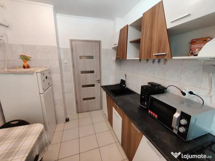 Apartament cu 2 camere semidecomandat în Tomis II