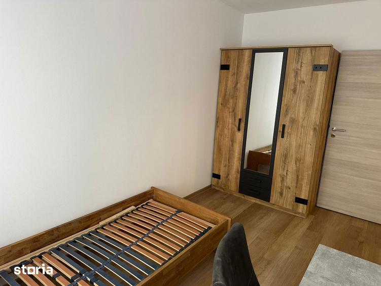 Apartament cu 3 camere, mobilat în Podu Roș