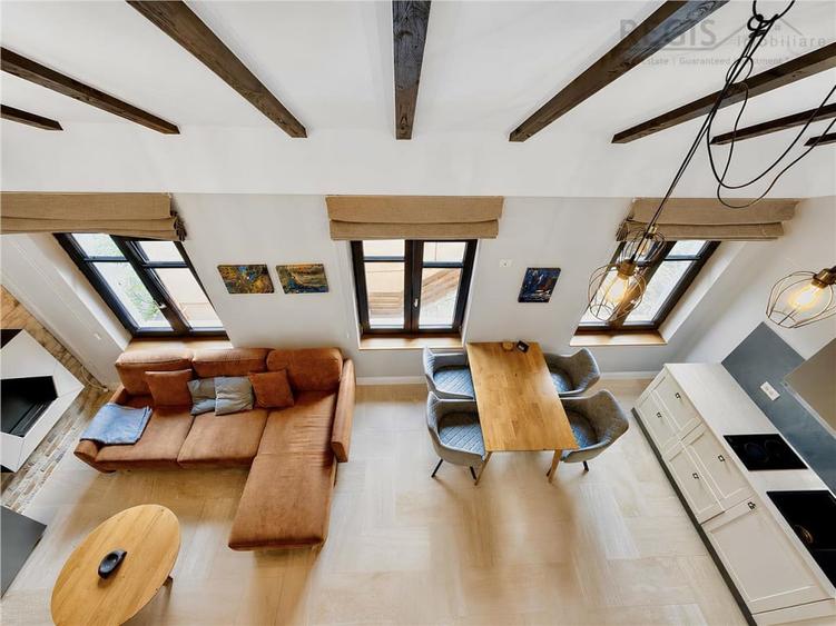Apartament cu 2 camere decomandat în Schei
