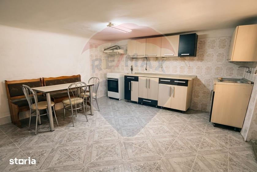 Casă cu 3 camere cu Teren 617 Mp în Central