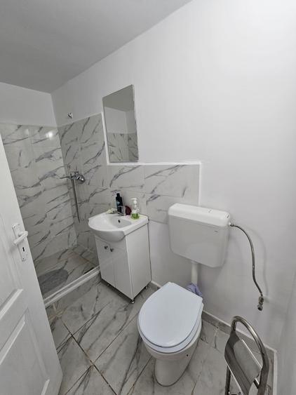Casă individuală cu 2 camere cu Teren 196 Mp în Dâmbovița