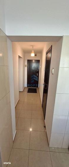 Apartament cu 2 camere, mobilat în Tei