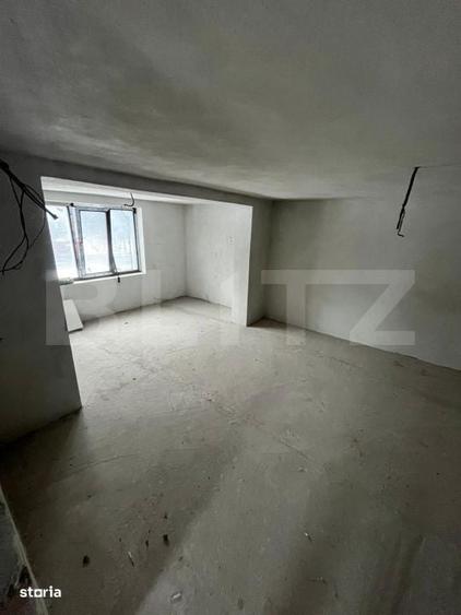 Casă cu 4 camere în După Deal