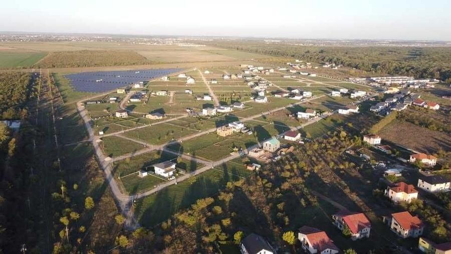 Teren de 1455 mp, în Gulia