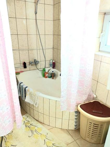 Casă cu 3 camere cu Teren 969 Mp în Albina