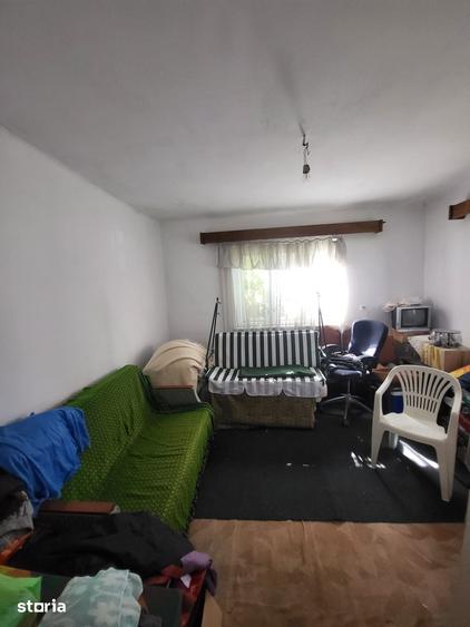 Casă cu 2 camere cu Teren 1100 Mp în Teiu
