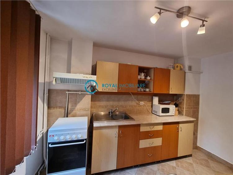 Apartament cu 2 camere decomandat, mobilat în Ultracentral