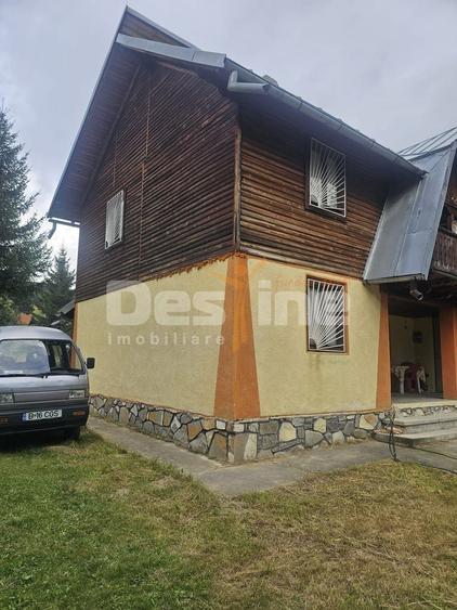 Casă individuală cu 3 camere cu Canalizare în Trăisteni