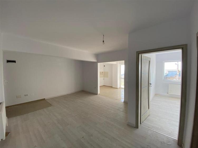 Apartament cu 2 camere semidecomandat în Popas Păcurari
