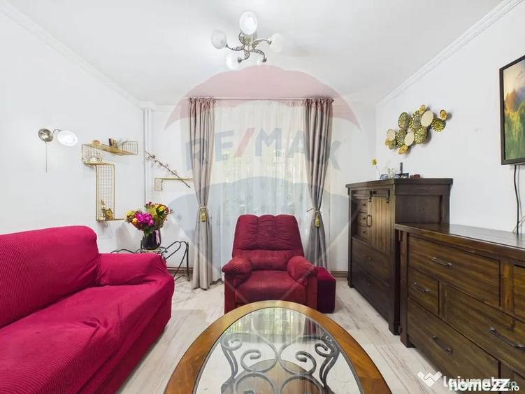 Apartament cu 4 camere semidecomandat în 13 Septembrie