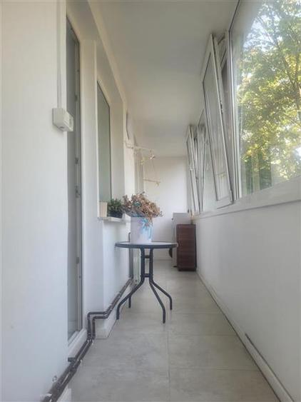 Apartament cu 2 camere decomandat în Republica