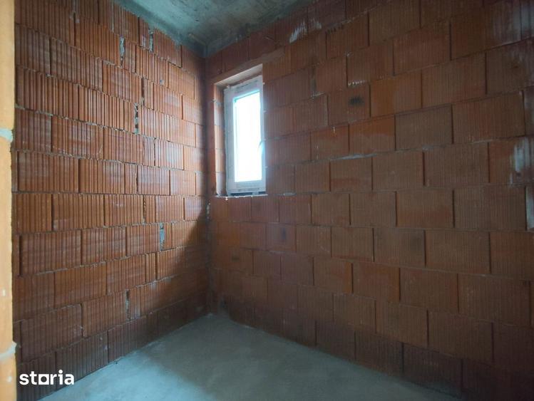 Casă cu 5 camere cu Teren 405 Mp în Oncea