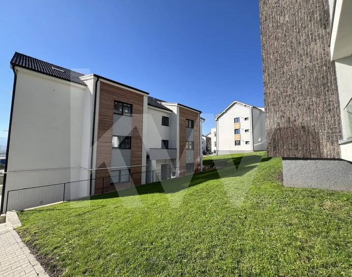 Apartament cu 3 camere decomandat în Exterior Vest