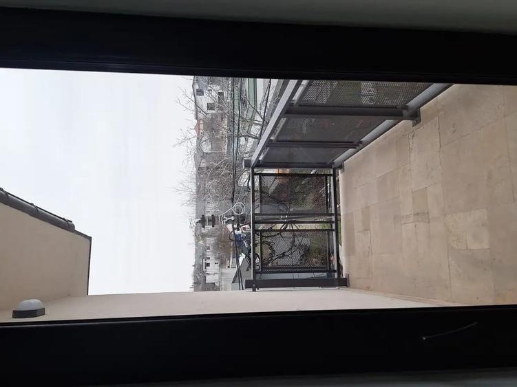 Apartament cu 2 camere decomandat în Odăi