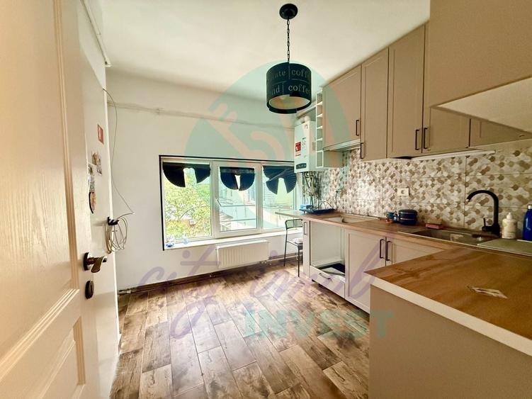 Apartament cu 3 camere semidecomandat, mobilat în Calea Călărașilor