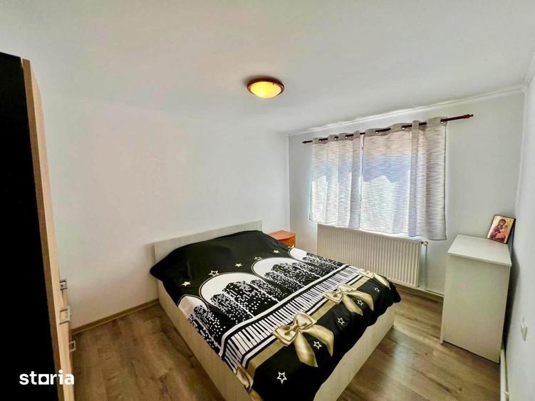 Casă cu 5 camere cu Teren 551 Mp în Moșoaia