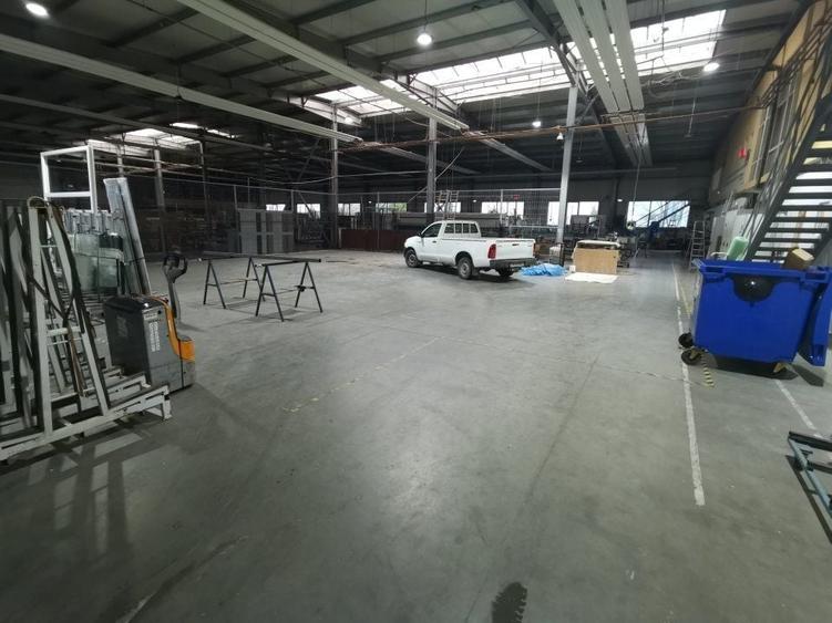 Spațiu industrial, de 452 mp, în Ghiroda