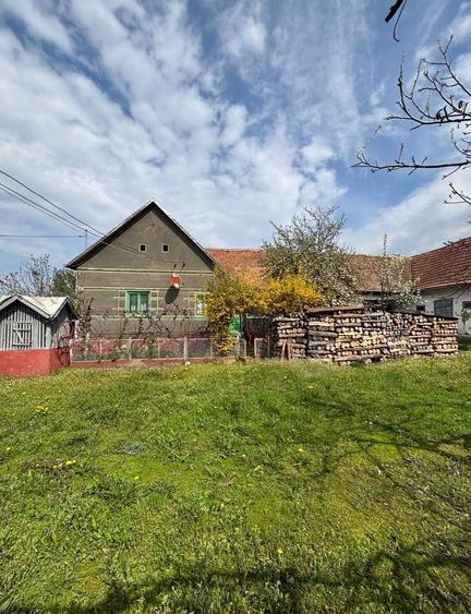 Casă cu 4 camere în Central
