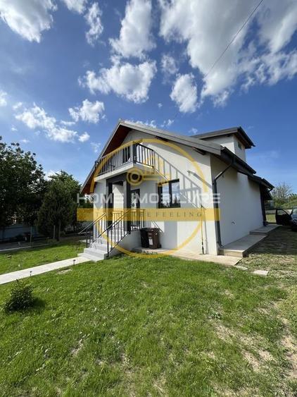 Casă individuală cu 4 camere cu Canalizare în Holboca
