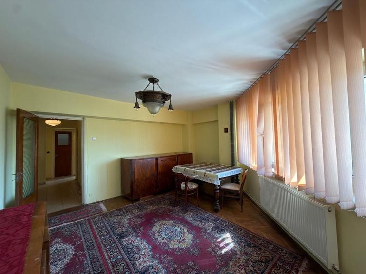 Apartament cu 2 camere decomandat, mobilat în Ultracentral