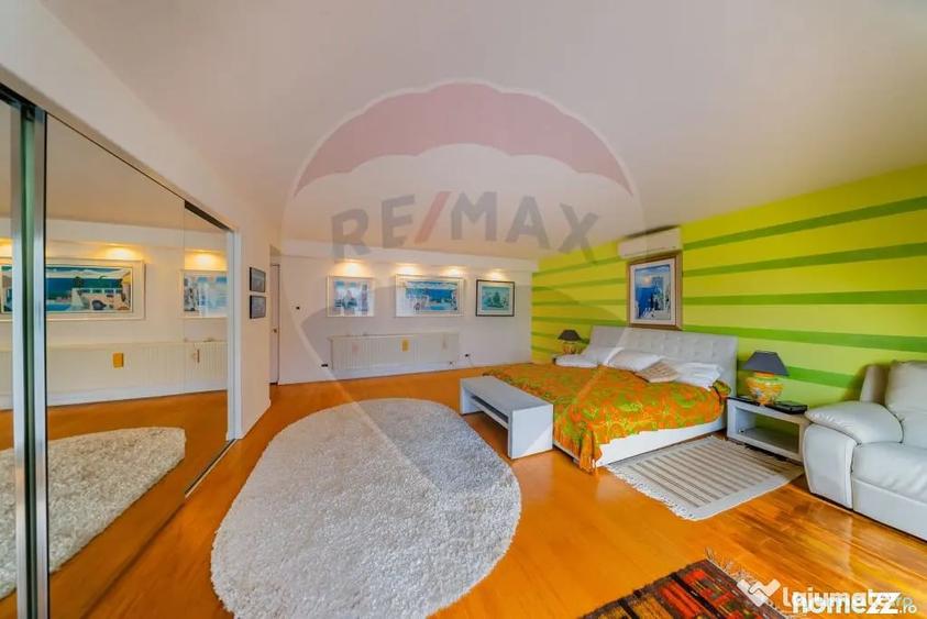 Casă cu 4 camere cu Teren 921 Mp în Subcetate