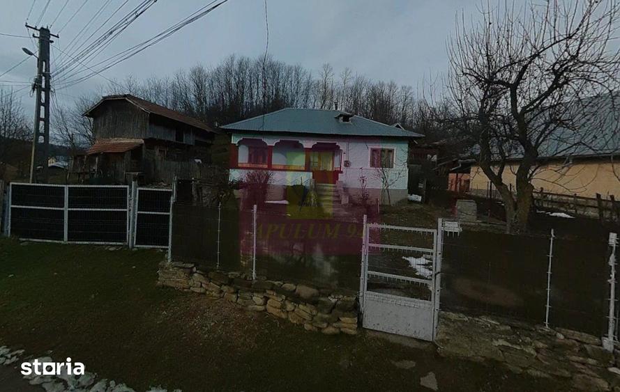Casă cu 3 camere cu Teren 3410 Mp în Aluniș