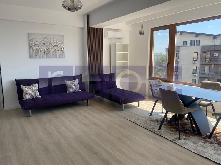 Apartament cu 3 camere decomandat, mobilat în Băneasa