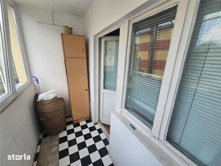 Apartament cu 4 camere decomandat în Central