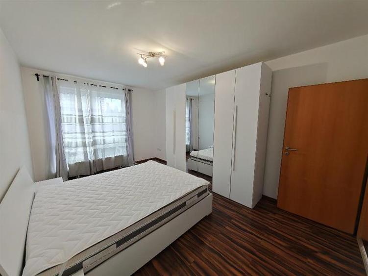 Apartament cu 3 camere decomandat, mobilat în Avantgarden