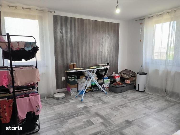 Casă cu 4 camere în Ciorogârla
